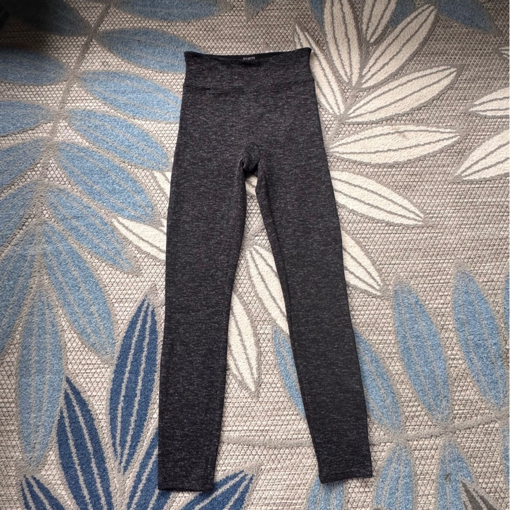 Assets Spanx Red Hot Label Structured Textured‎ Black Leggings 2564 Sz Medium